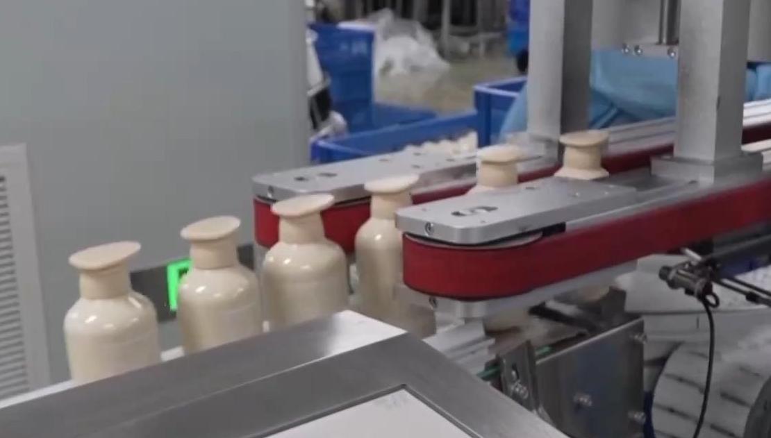 视频丨从一片树叶、一杯咖啡到美妆小瓶罐 看小产品如何撬动大市场