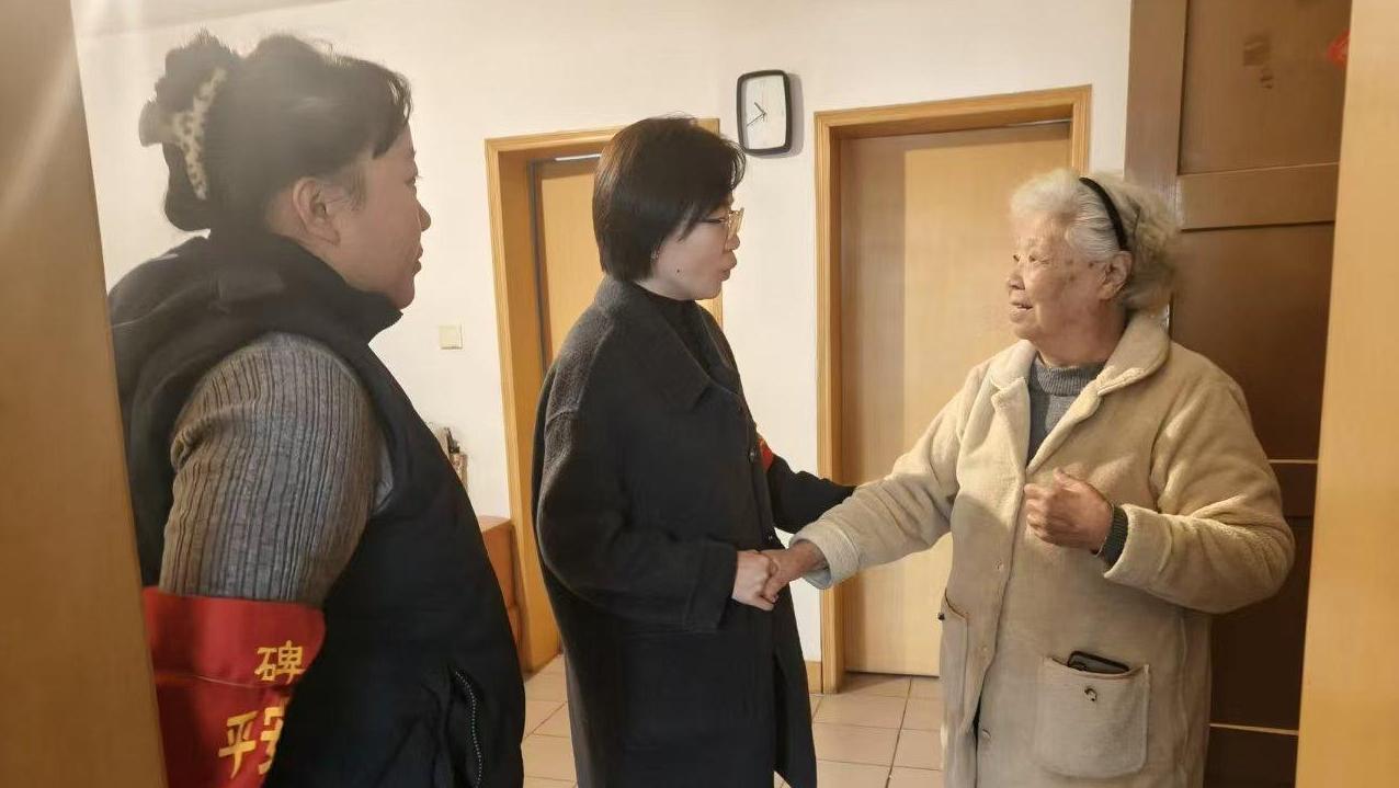 社區“暖陽敲門”送上溫暖與安全