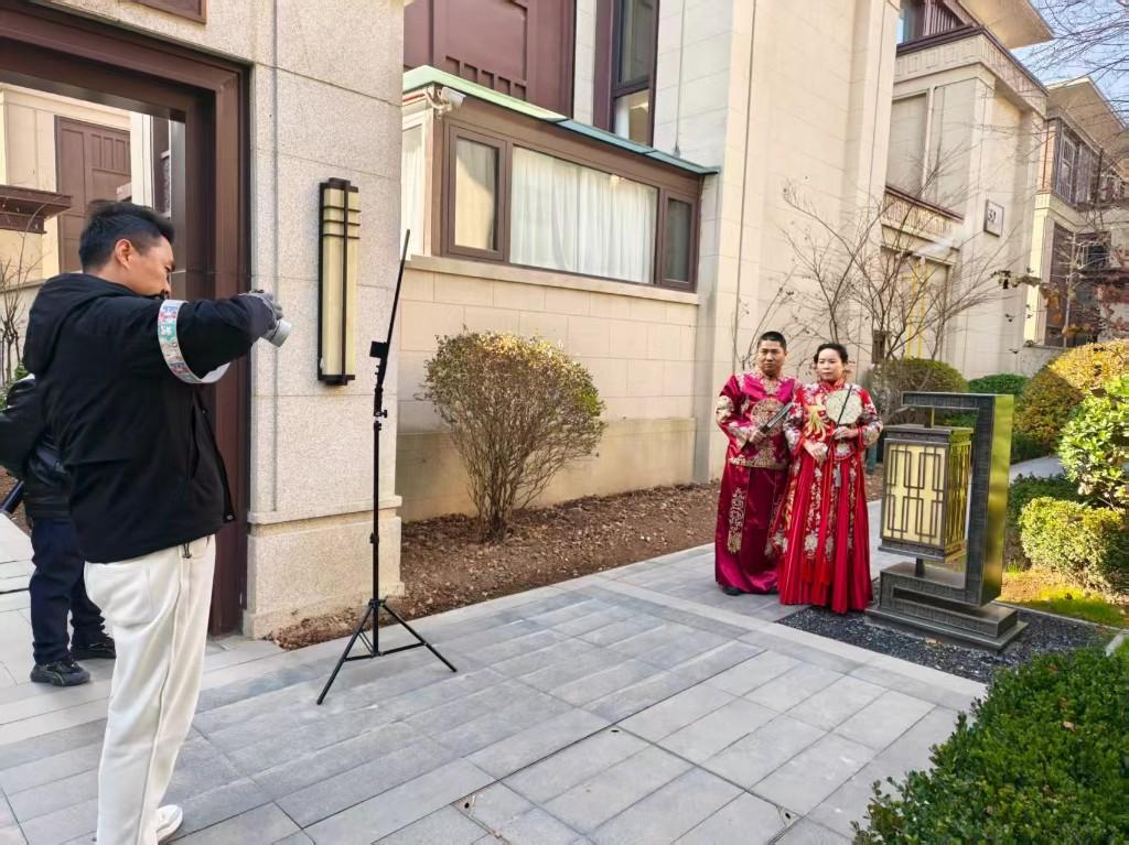 溫馨！愛(ài)的相守在這一刻定格