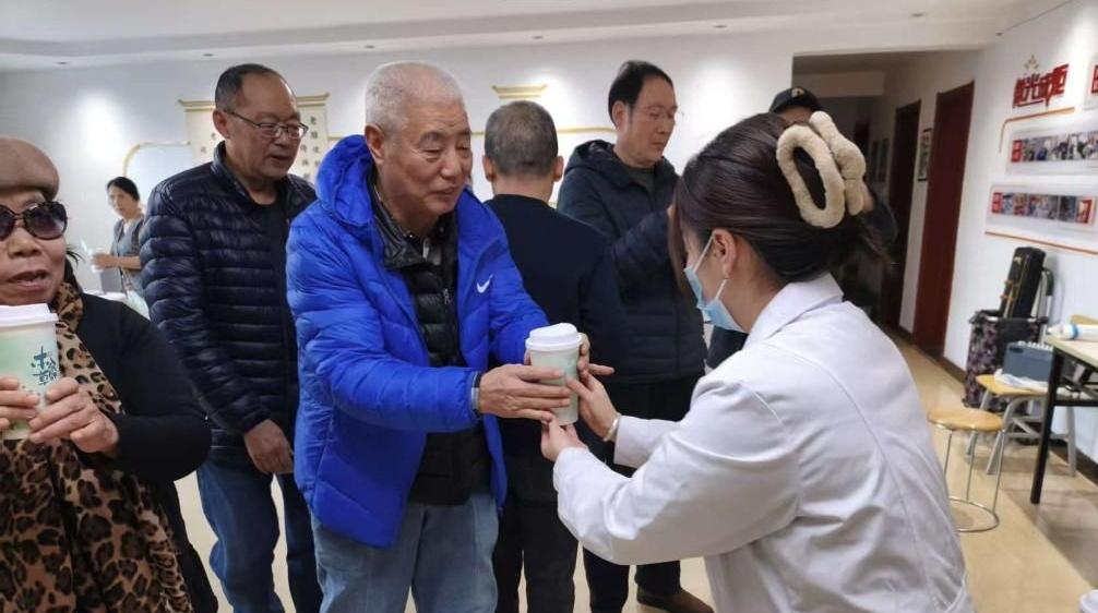 暖冬至，藥香濃！互助社區送上冬至第一杯中藥熱飲