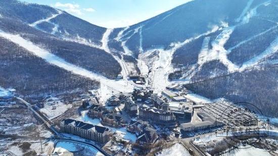 冰雪微笑曲線｜中國(guó)，如何滑出了這樣一條“微笑曲線”？