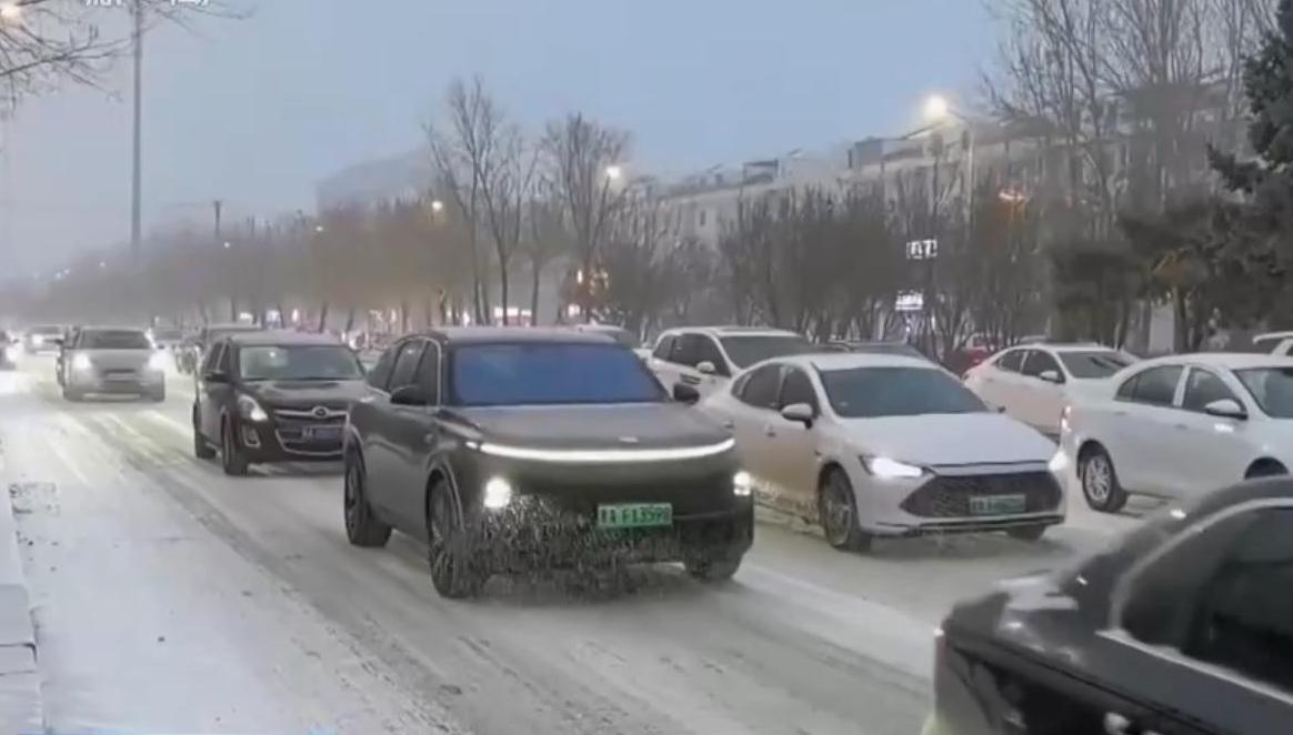 北方多地迎来降雪降温天气 各部门联动“战”寒潮筑牢安全防线