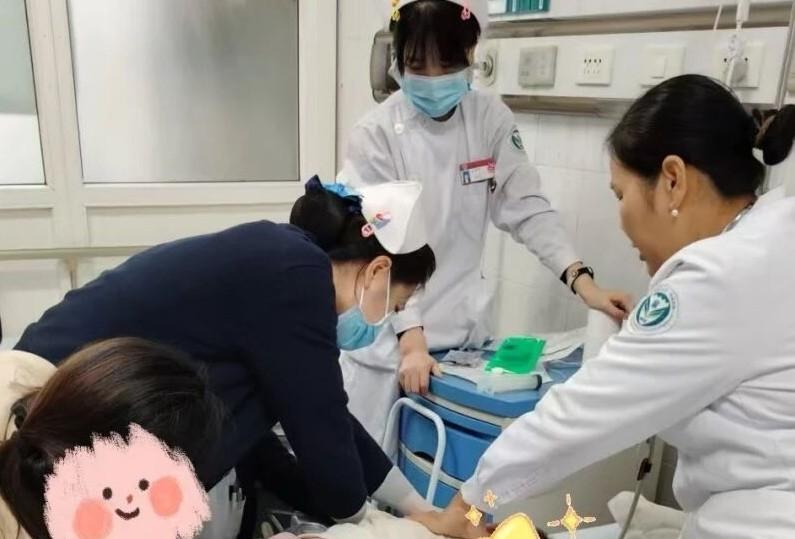 1岁娃误服成人头孢险酿祸！医生紧急科普：儿童误服药物“三要三不要”保命法则