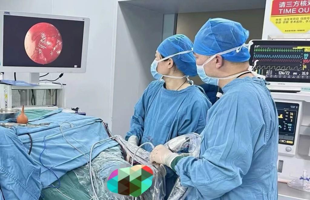 “手術機器人+神經內鏡” 精準出擊成功救治36歲腦出血患者