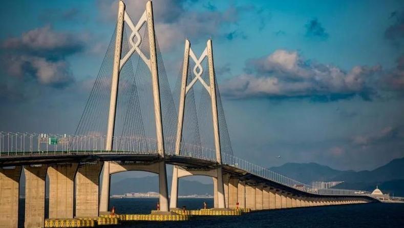 【好评中国】回眸2025在细微处聆听时代发展强音 从“十四五”荣光奔赴“十五五”新程