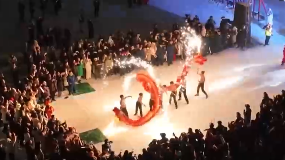 “真金白銀”惠民疊加多彩冰雪“盛宴” 助推“冷資源”乘勢而上掀起消費新熱潮