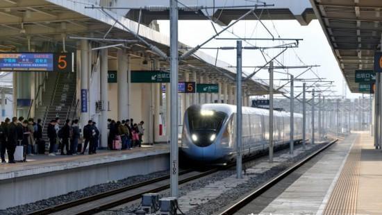 元旦小长假陕西铁路累计发送旅客263.6万人次