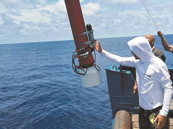 我国自研原位传感器实现深海长期准确移动观测