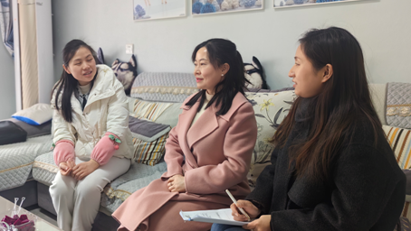 略阳城关幼儿园：党建引领“双家访”政策宣讲助振兴