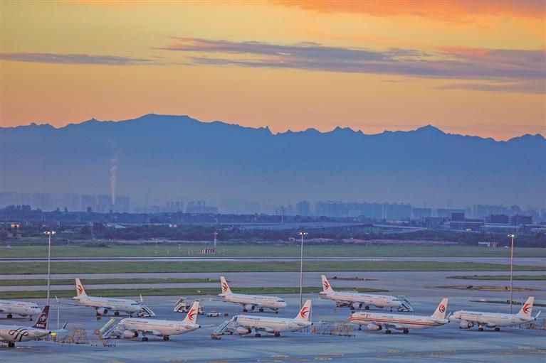 凌空架通途 開放聚動能