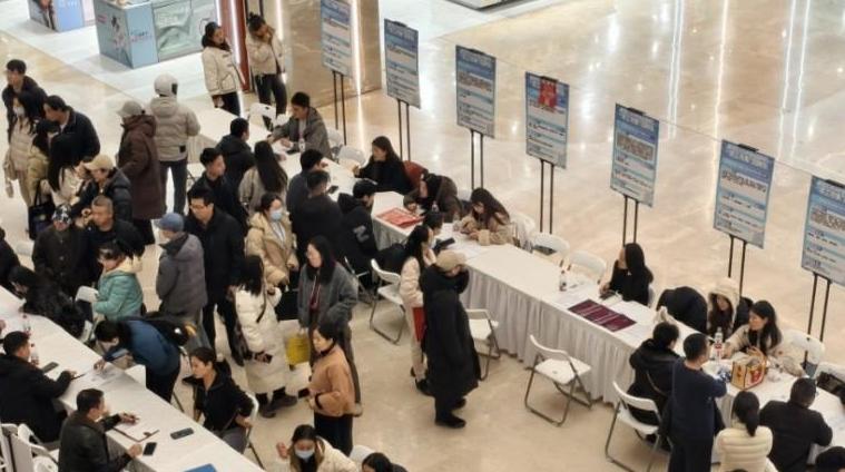 “零工市集”進(jìn)社區(qū)，好崗位送到家門口