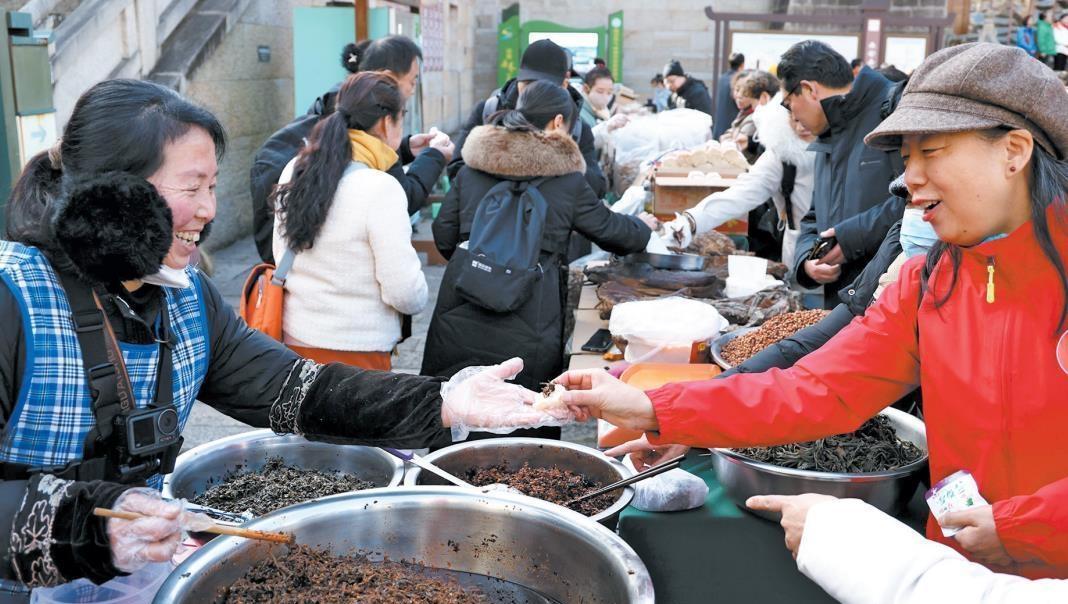 今年全省首趟年貨節旅游專列開行