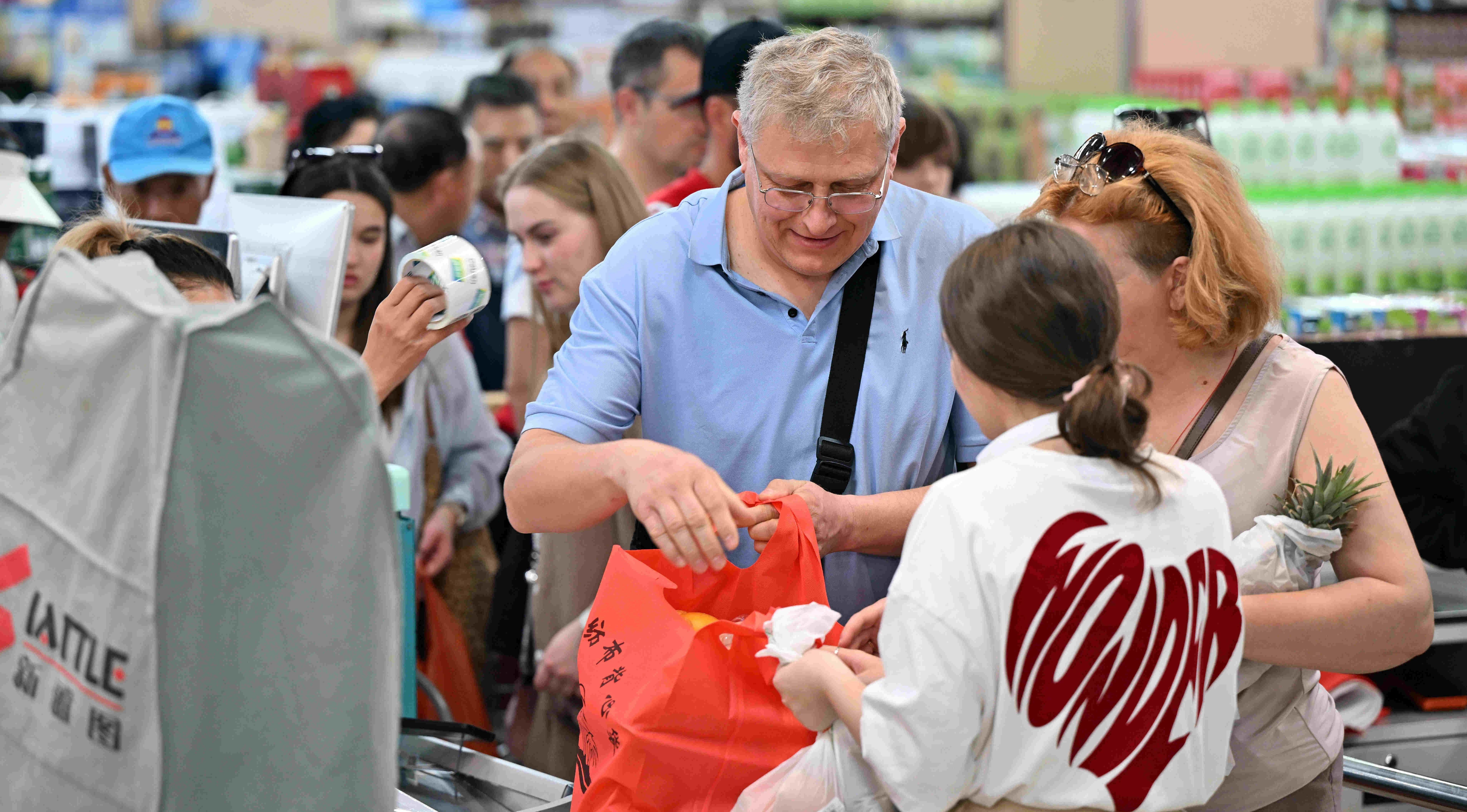 【好評中國】入境游迎來“強勁開局”彰顯中國魅力“熱辣滾燙”