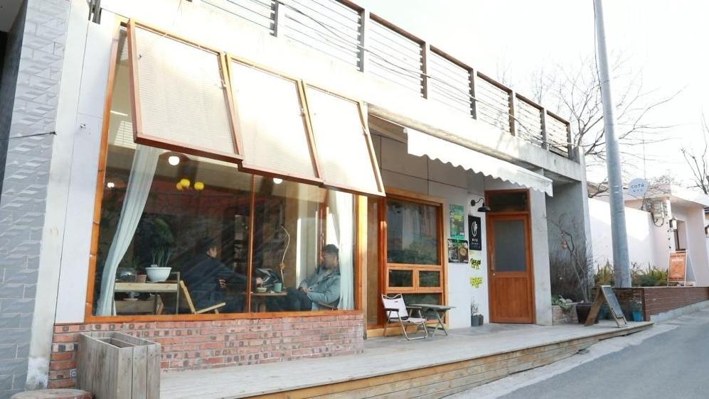 鄉村深鏡頭丨當都市青年在秦嶺腳下開起主題小院