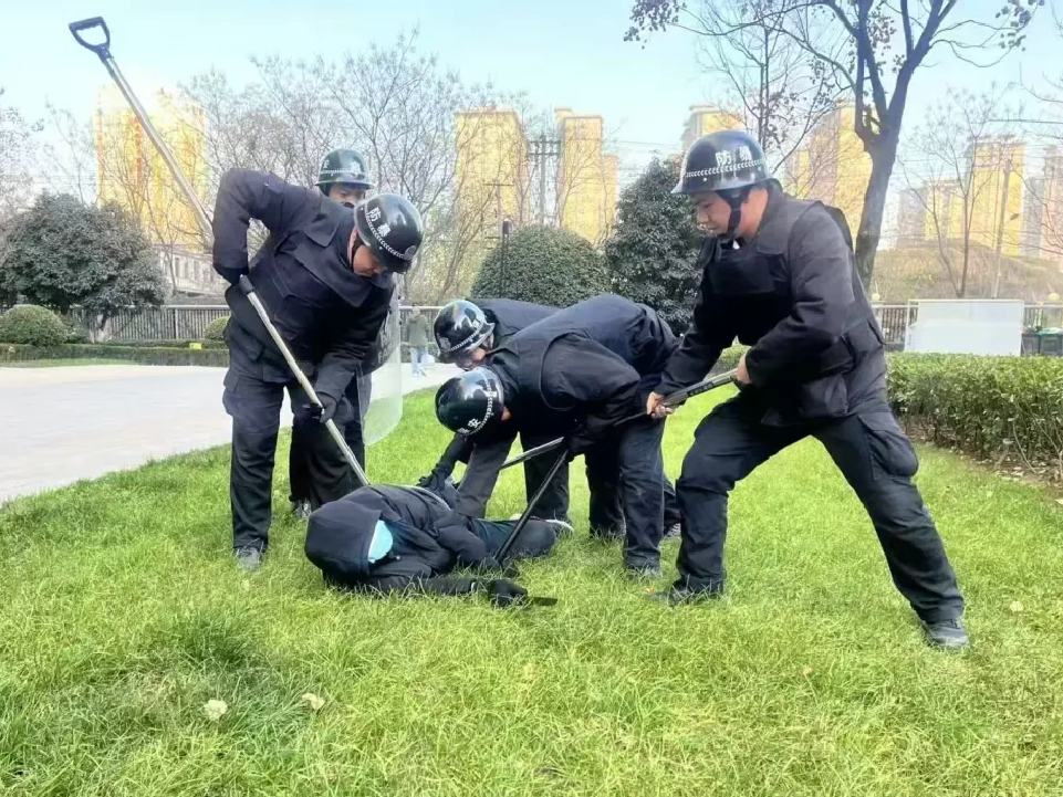 實戰演練礪精兵 警民聯動護安寧