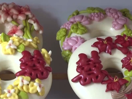 視頻丨當(dāng)馬年遇上傳統(tǒng)手藝：花饃“蒸”福 烙畫“繪”吉祥