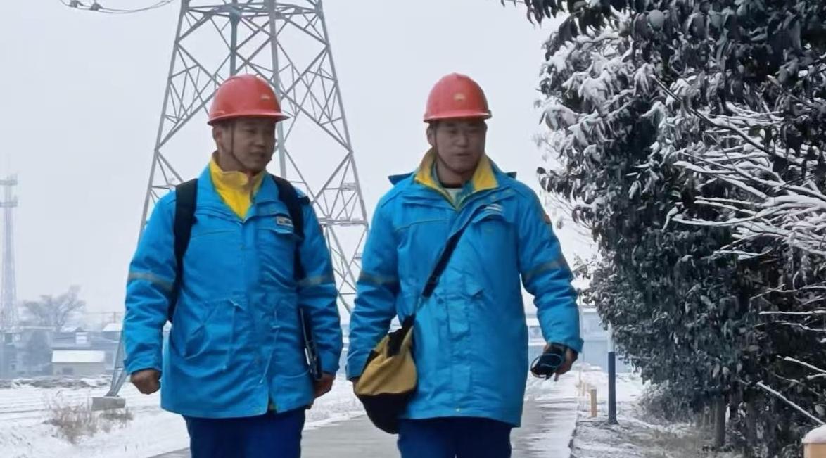 風雪“逼”城，青春“燃”動保供線