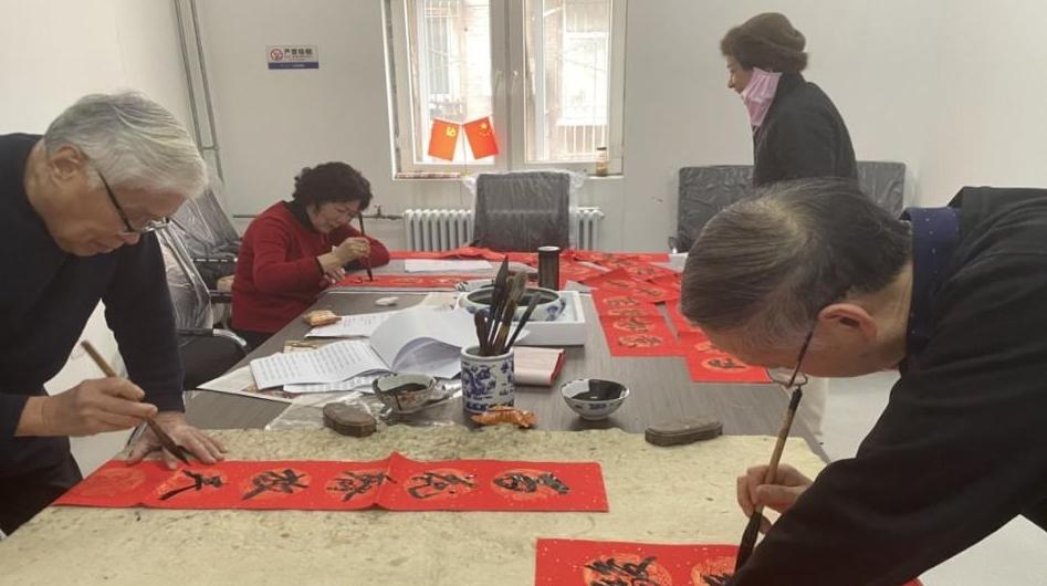 筆墨傳情暖人心，福“聯”萬家賀新春