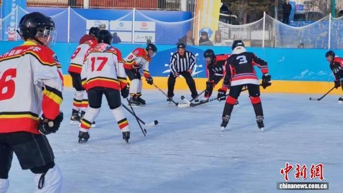 【冰雪春天】零度以下的熱情：烏魯木齊“潑水成冰”育“冰雪新苗”