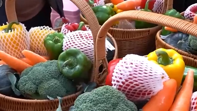 新春大集“红红火火”打造沉浸式年味场景 璀璨灯会流光溢彩“点亮”文化盛宴