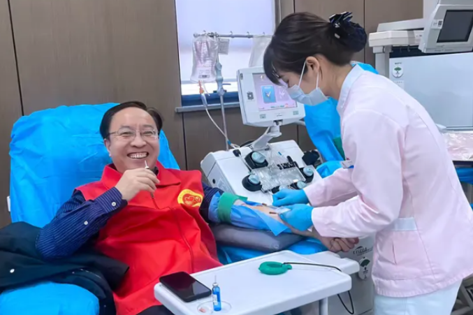 热血暖新春 爱心护团圆