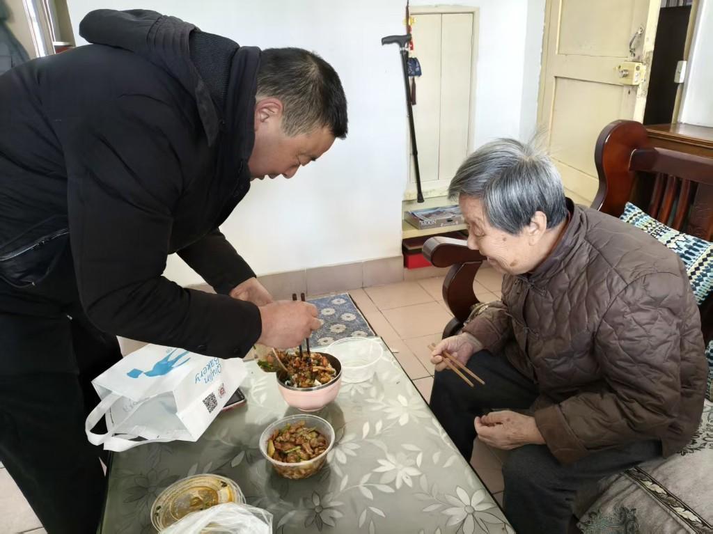 从“吃饭难”到“吃好饭”：碑林区用电子消费券破解失能老人助餐难题