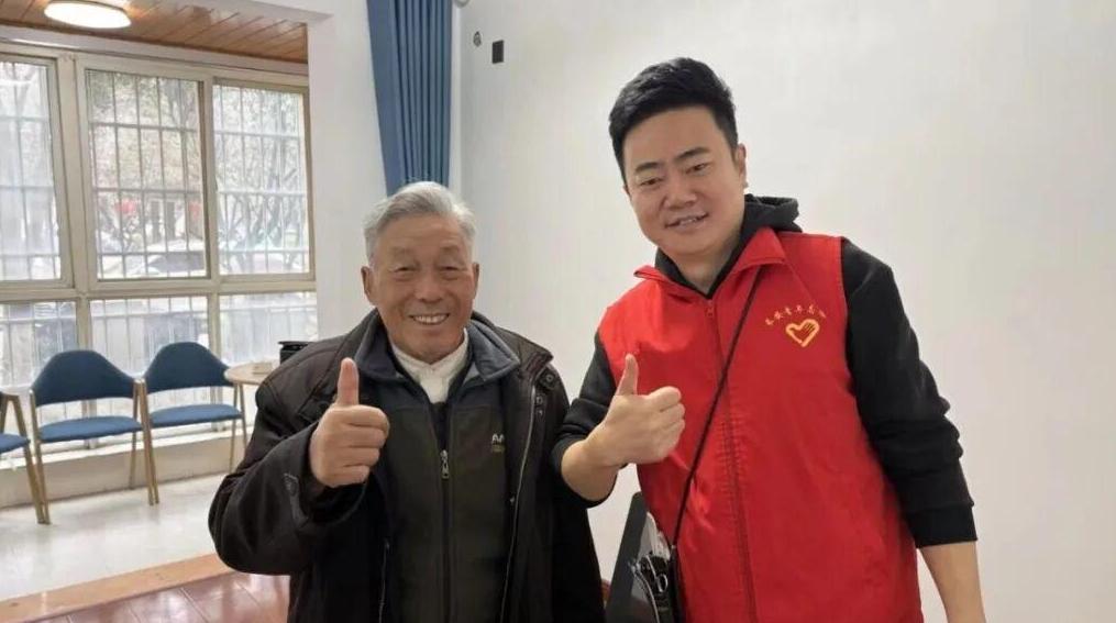 便民服务+民俗体验春天花园社区邻里同迎“二月二”