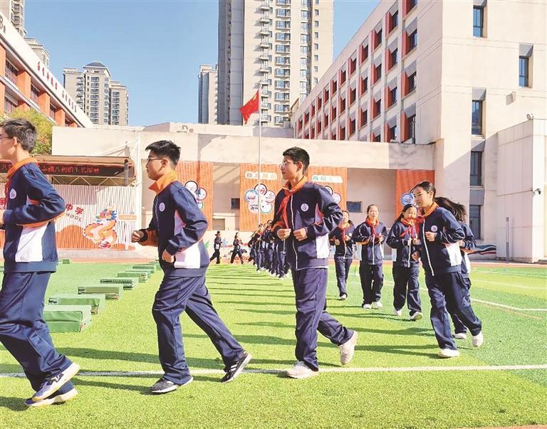减负提质促学生健康成长