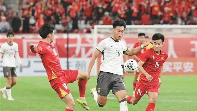 中国U23男足获亚军
