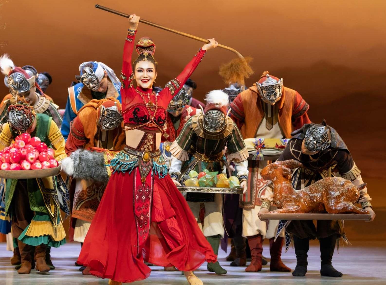 舞剧《龟兹》西安震撼上演 观众直呼“太美了”