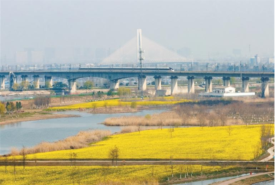 实现“人享其行、物畅其流”美好愿景
