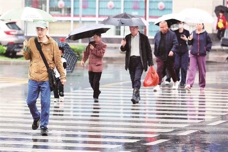 一场雨驱散燥热