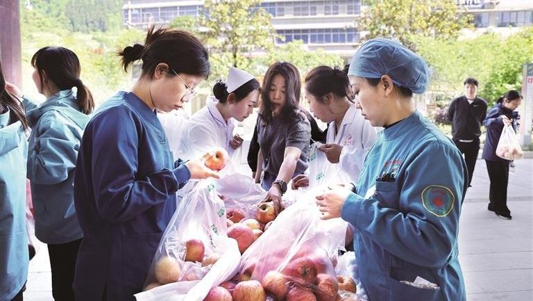 双向奔赴 温暖两座城