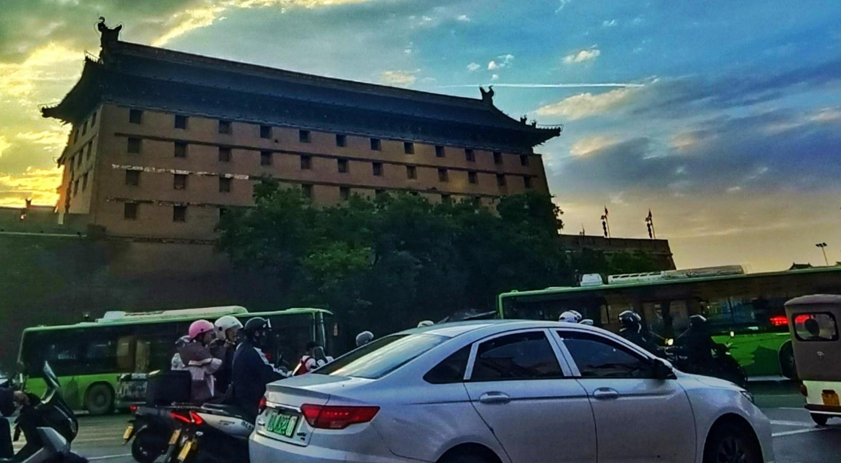 雨后西安 晚霞倾城