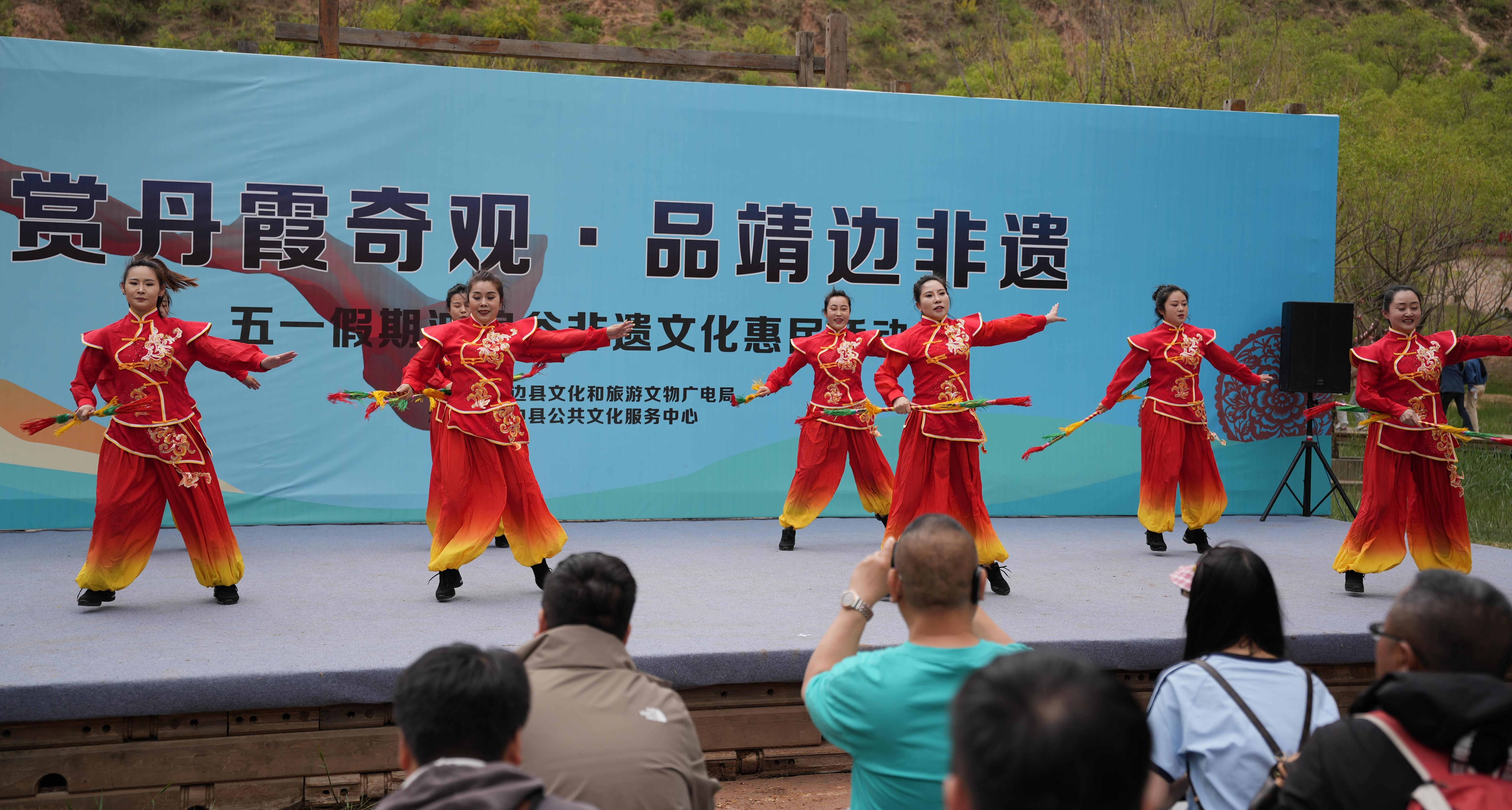 走出展馆、走上街头：靖边的非遗“触手可及”