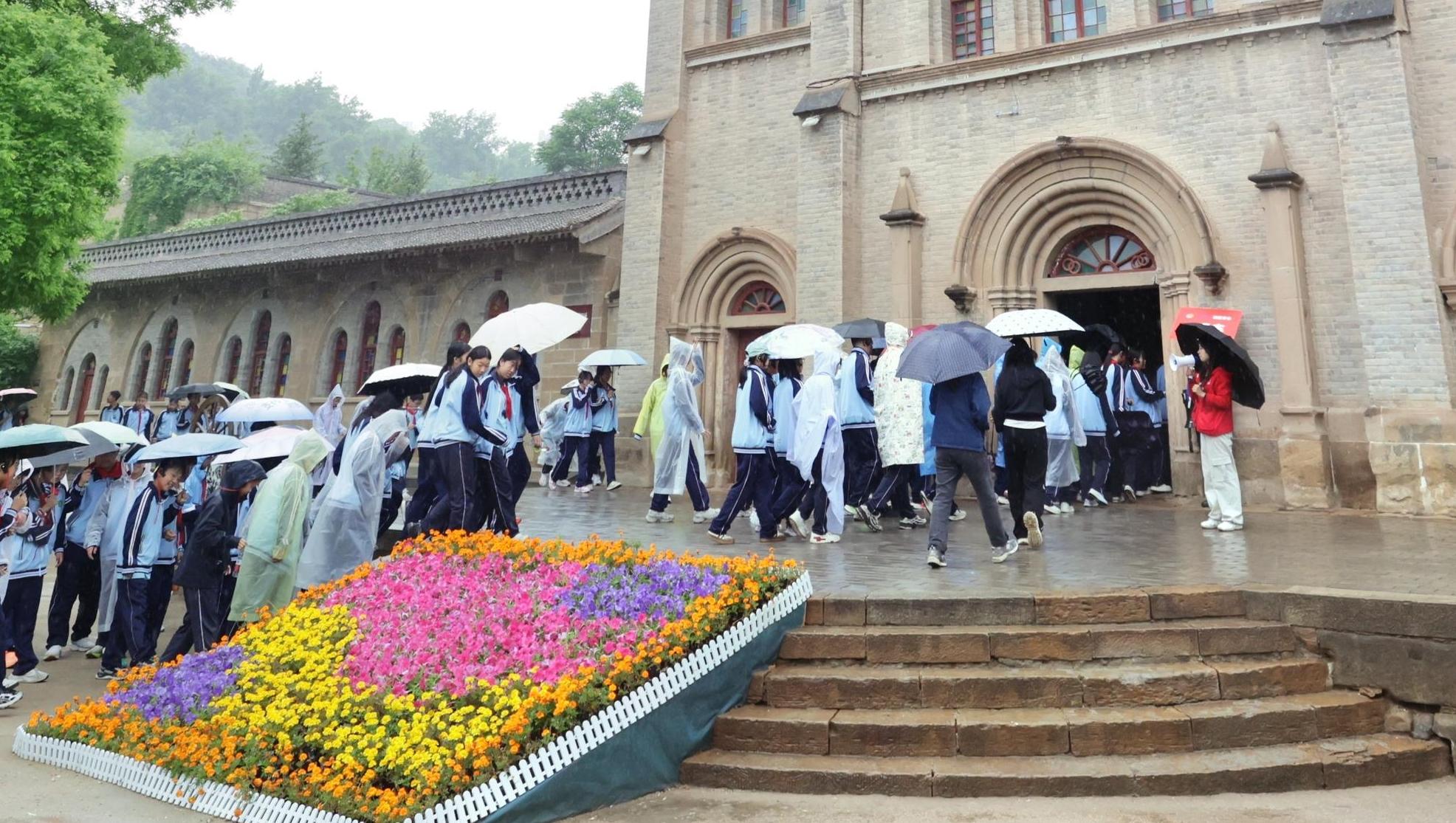 在延安！“三秦学生记者”切身感受革命年代的峥嵘岁月