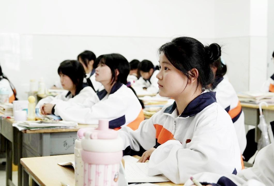 “国家奖学金”获得者汪慧明：跨赛项摘金，在中职技能赛道上书写属于自己的奋斗注脚