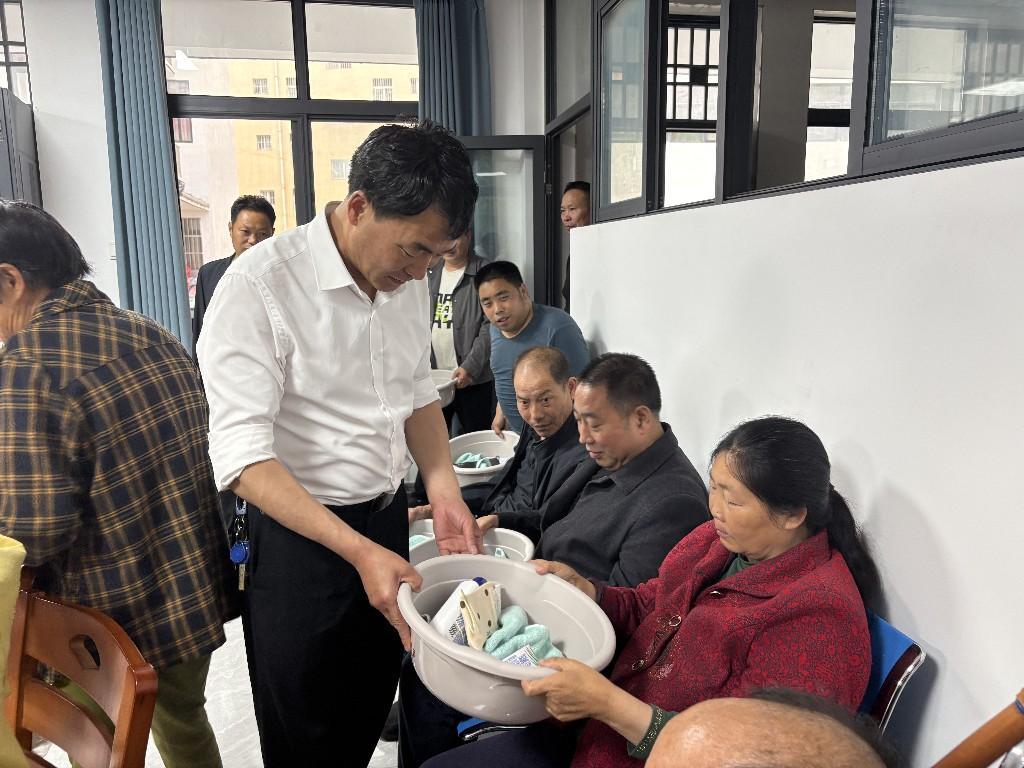 送物资更要拓销路！这场助残活动很暖心
