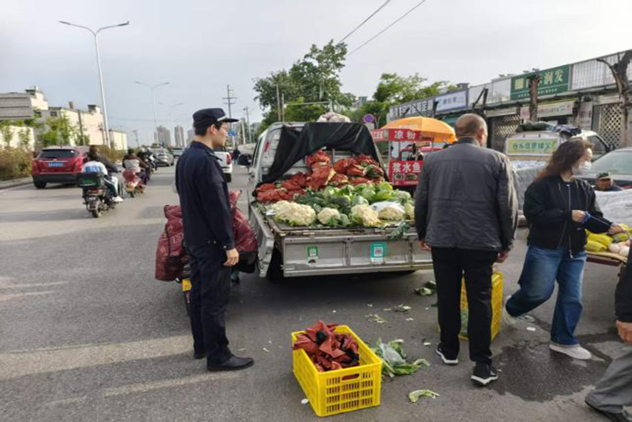 西安多区开展市容环境综合整治  精细化管理护航城市品质与学子赴考路