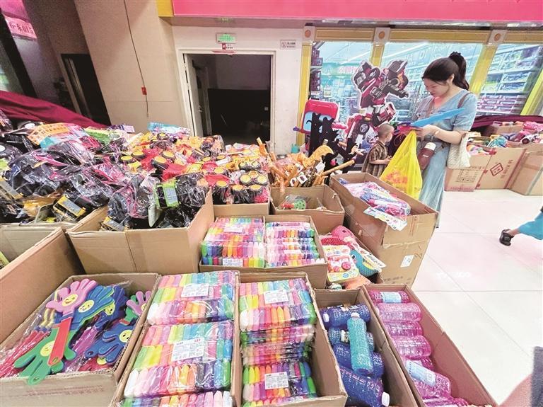 警惕  劣质玩具藏安全隐患