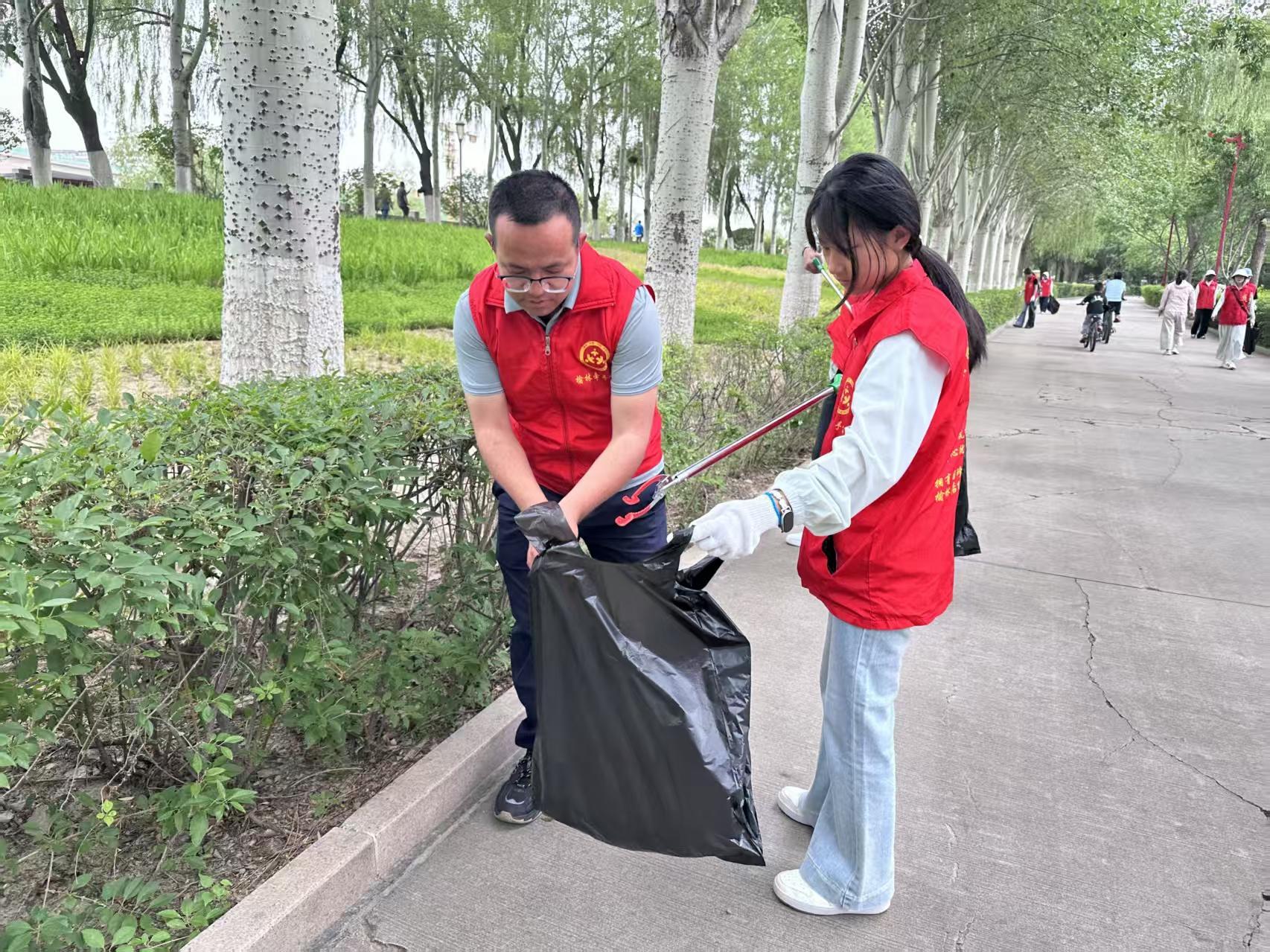 净滩护河守碧水，生态赋能母亲河