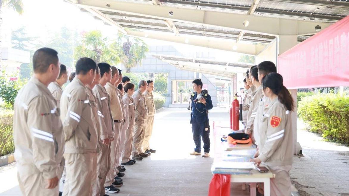 沉浸式实训+面对面答疑 这场安全宣传咨询活动接地气入人心