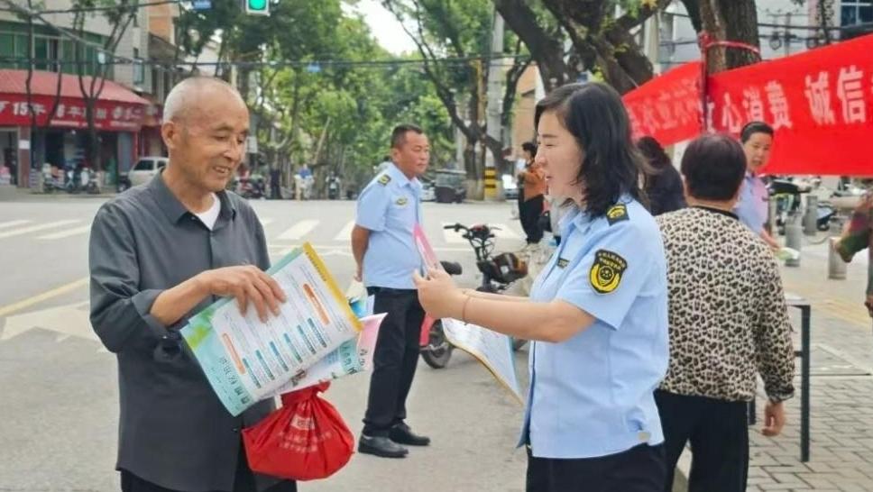 乾县开展2026年全民数字素养与技能提升月集中宣传活动
