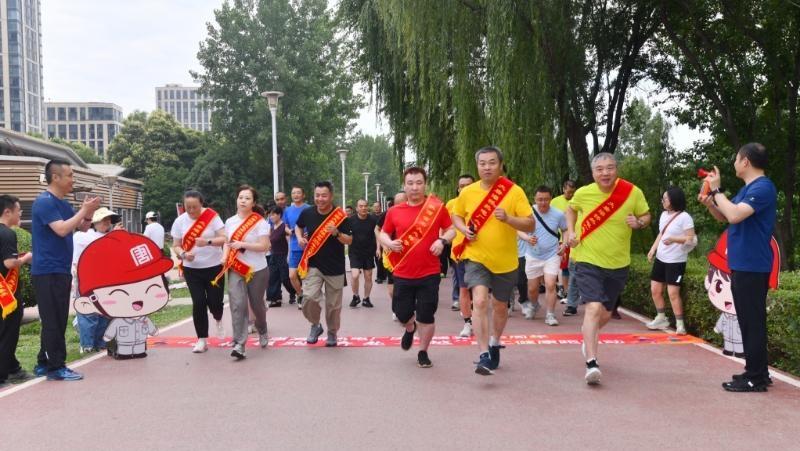 劳模领跑聚合力   运动赋能激活企业红色教育新活力