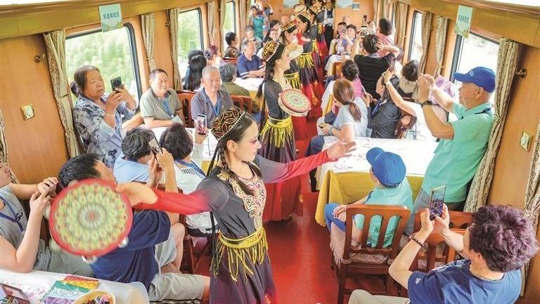 2026年首趟中国—中亚人文旅游班列（西安—阿拉木图）开行