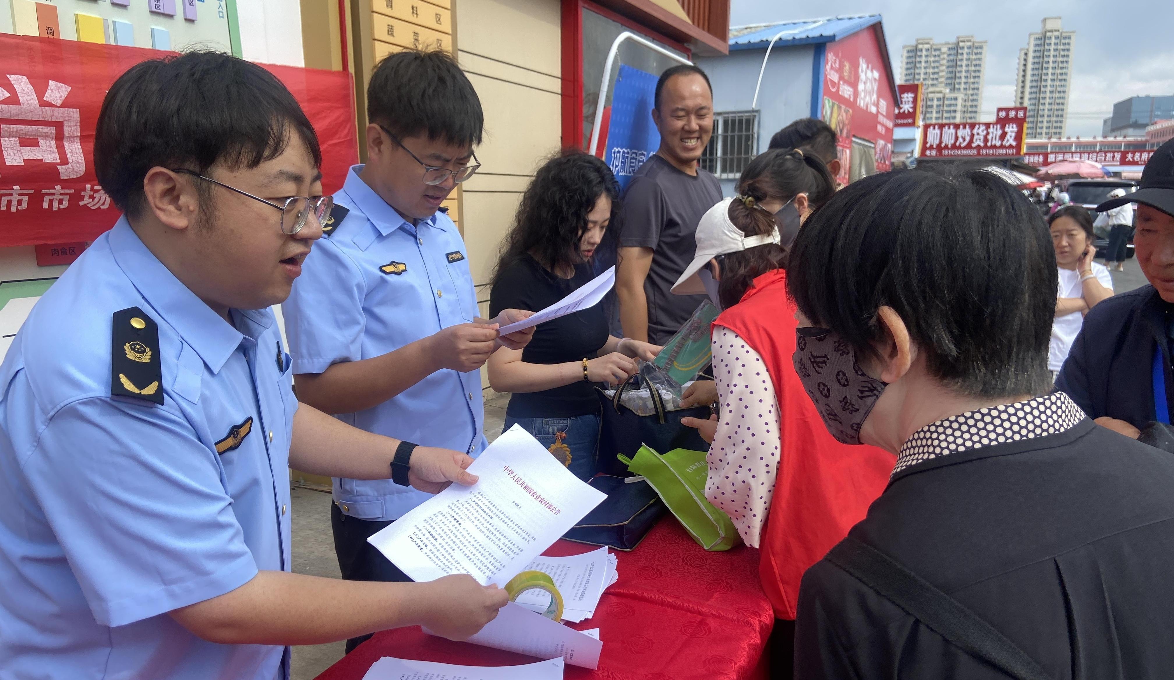 护航食安 榆你同检——榆林市市场监管局开展食品安全“你点我检”暨农产品承诺达标主题宣传活动