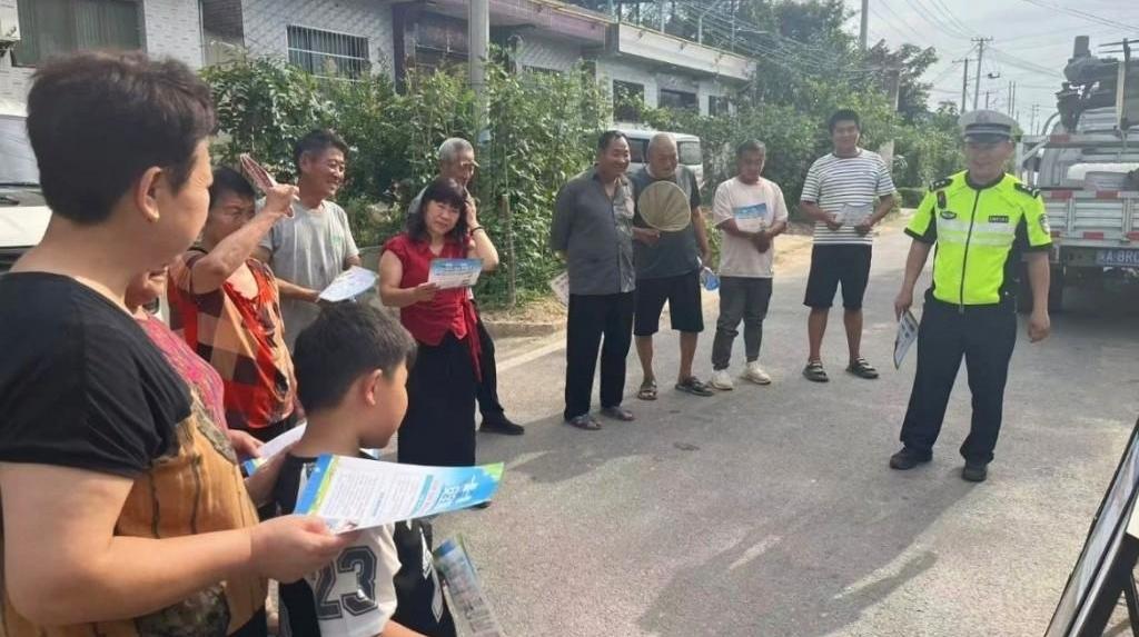 泾阳公安深耕乡村宣教阵地筑牢农村道路交通安全防线