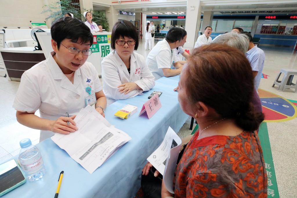 太暖心！专家组团上门送健康 交大一附院东院区走进武功县人民医院义诊