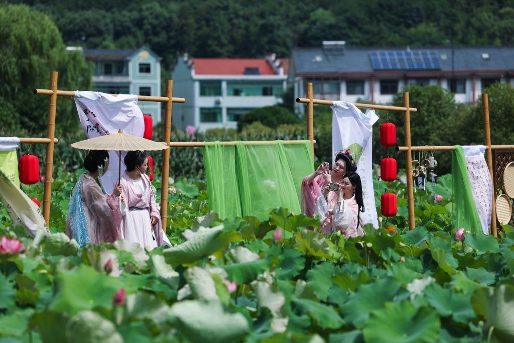 好评中国丨统筹长短施策，双向发力激活文旅新动能