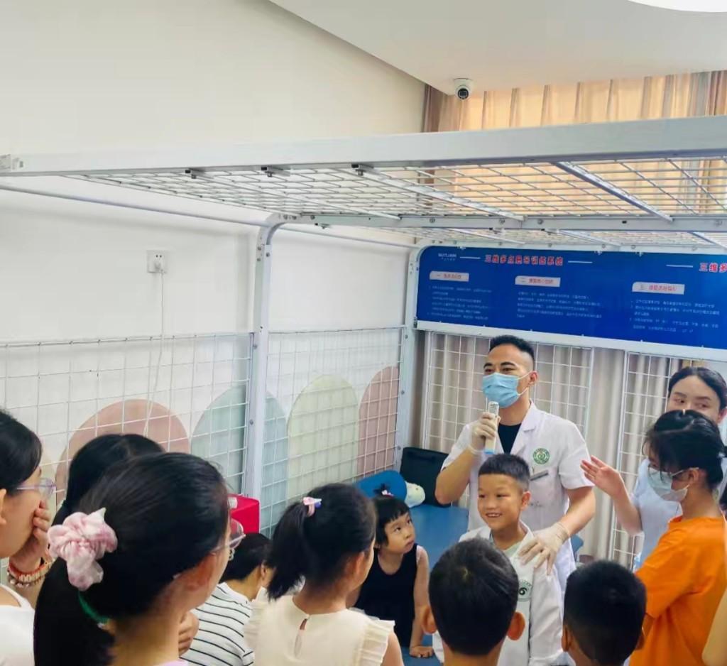 健康科普课堂进社区 为青少年暑期健康保驾护航
